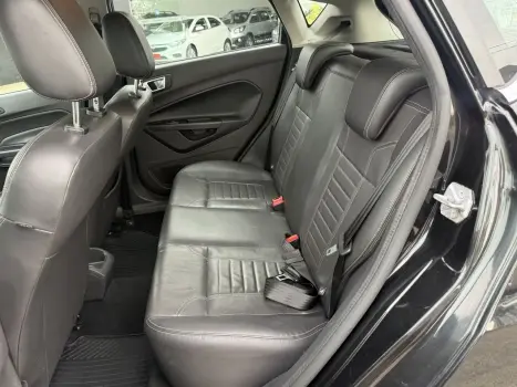 FORD Fiesta Hatch 1.6 16V 4P FLEX TITANIUM PLUS POWERSHIFT AUTOM�TICO, Foto 9
