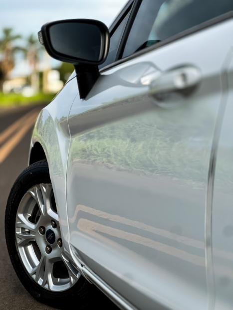 FORD Fiesta Hatch 1.6 16V 4P FLEX SE POWERSHIFT AUTOM�TICO, Foto 9