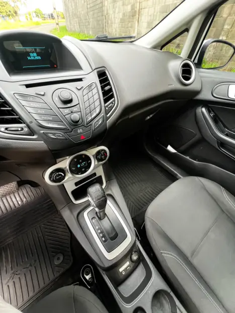FORD Fiesta Hatch 1.6 16V 4P FLEX SE POWERSHIFT AUTOM�TICO, Foto 13
