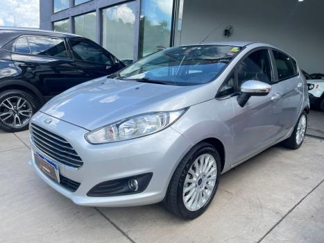 FORD Fiesta Hatch 1.6 4P FLEX TITANIUM POWERSHIFT AUTOM�TICO, Foto 3