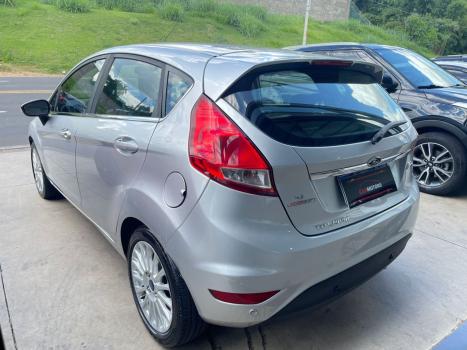 FORD Fiesta Hatch 1.6 4P FLEX TITANIUM POWERSHIFT AUTOM�TICO, Foto 4