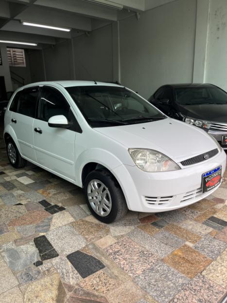 FORD Fiesta Hatch 1.6 4P, Foto 3