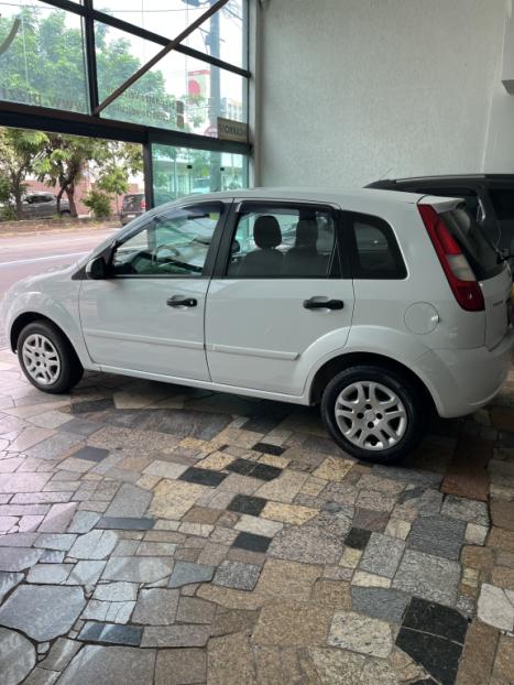 FORD Fiesta Hatch 1.6 4P, Foto 7