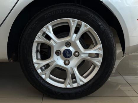 FORD Fiesta Hatch 1.6 4P FLEX SE POWERSHIFT AUTOM�TICO, Foto 9