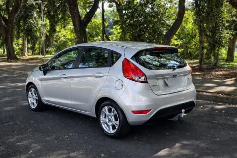 FORD Fiesta Hatch 1.6 16V 4P FLEX SE POWERSHIFT AUTOM�TICO, Foto 4