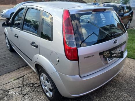 FORD Fiesta Hatch 1.6 4P, Foto 2