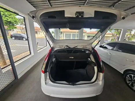 FORD Fiesta Hatch 1.6 4P, Foto 4