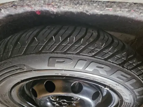 FORD Fiesta Hatch 1.6 4P, Foto 9