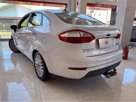 FORD Fiesta Hatch 1.6 4P FLEX TITANIUM PLUS POWERSHIFT AUTOM�TICO, Foto 4