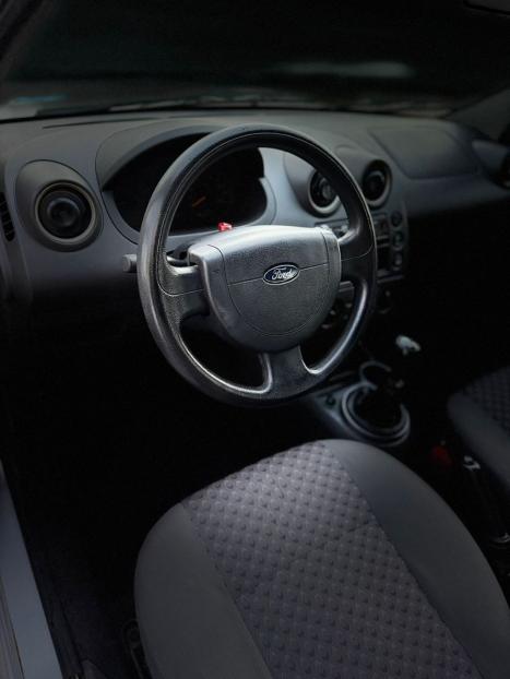 FORD Fiesta Hatch 1.0 4P, Foto 6