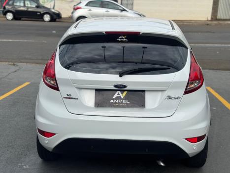 FORD Fiesta Hatch 1.6 16V 4P FLEX SE POWERSHIFT AUTOM�TICO, Foto 4