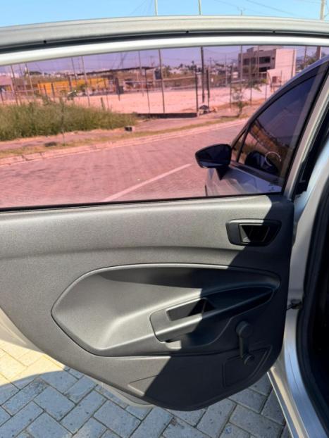 FORD Fiesta Hatch 1.5 16V 4P S FLEX, Foto 8