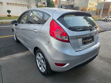 FORD Fiesta Hatch 1.6 16V 4P SE FLEX, Foto 4