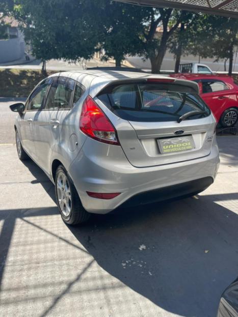 FORD Fiesta Hatch 1.6 4P, Foto 4