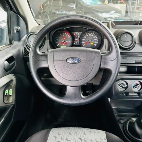 FORD Fiesta Hatch 1.0, Foto 8