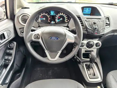 FORD Fiesta Hatch 1.6 16V 4P FLEX SE POWERSHIFT AUTOM�TICO, Foto 9