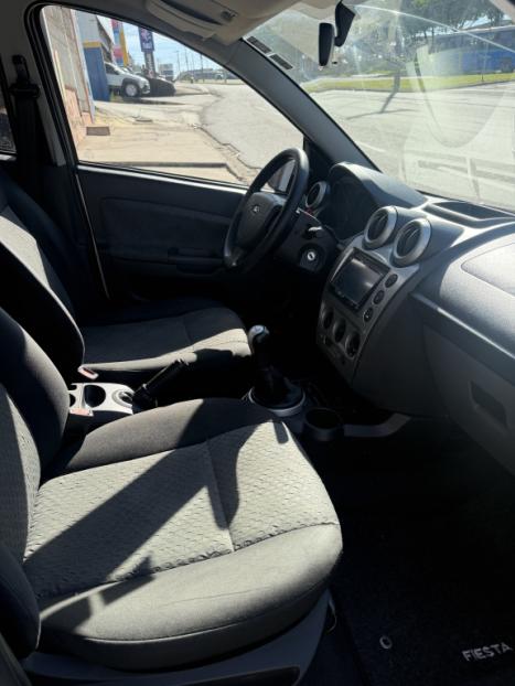 FORD Fiesta Hatch 1.6 4P, Foto 10