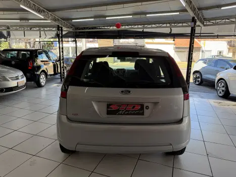 FORD Fiesta Hatch 1.6 4P ROCAM FLEX, Foto 4