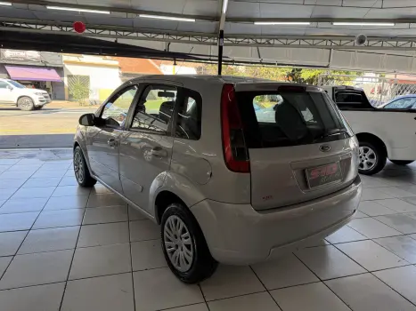 FORD Fiesta Hatch 1.6 4P ROCAM FLEX, Foto 6