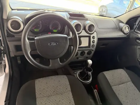FORD Fiesta Hatch 1.6 4P ROCAM FLEX, Foto 7