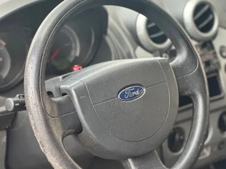 FORD Fiesta Hatch 1.6 4P FLEX, Foto 2