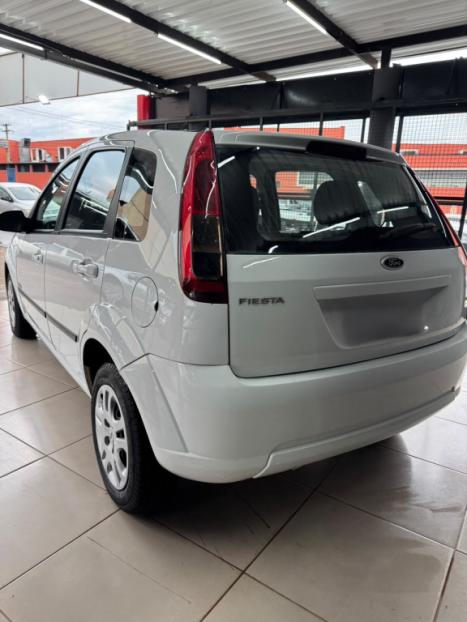FORD Fiesta Hatch 1.0 4P FLEX, Foto 10