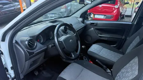 FORD Fiesta Hatch 1.0 4P, Foto 7
