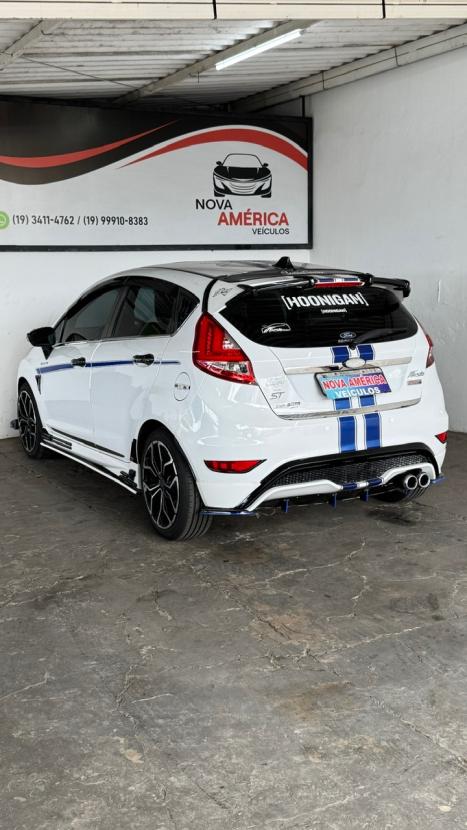 FORD Fiesta Hatch 1.6 4P SE PLUS FLEX, Foto 4