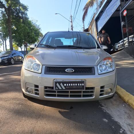 FORD Fiesta Sedan 1.6 4P FLEX, Foto 1
