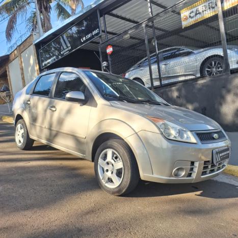 FORD Fiesta Sedan 1.6 4P FLEX, Foto 2