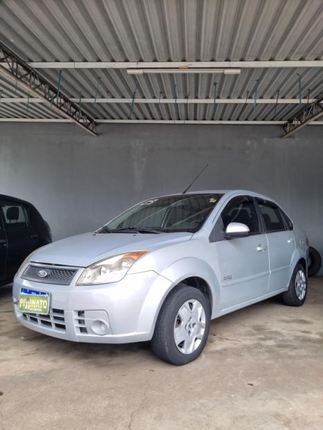 FORD Fiesta Sedan 1.6 4P FLEX, Foto 1