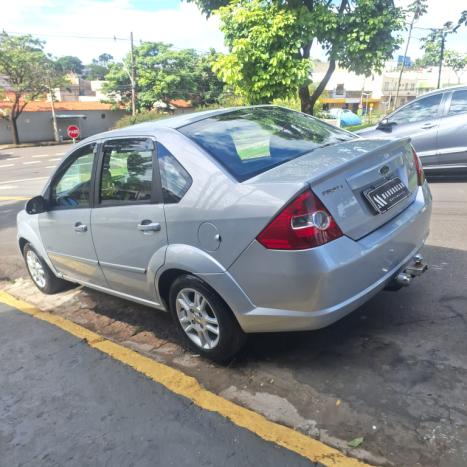 FORD Fiesta Sedan 1.6 4P ROCAM FLEX, Foto 5