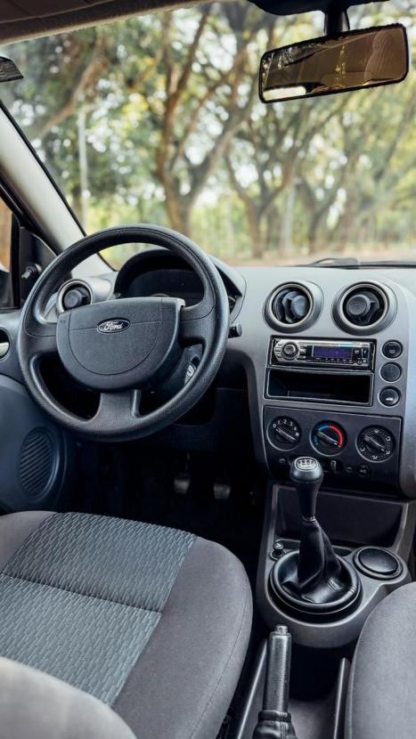 FORD Fiesta Sedan 1.6 4P FLEX, Foto 8