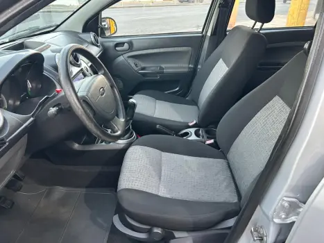 FORD Fiesta Sedan 1.6 4P ROCAM FLEX, Foto 9