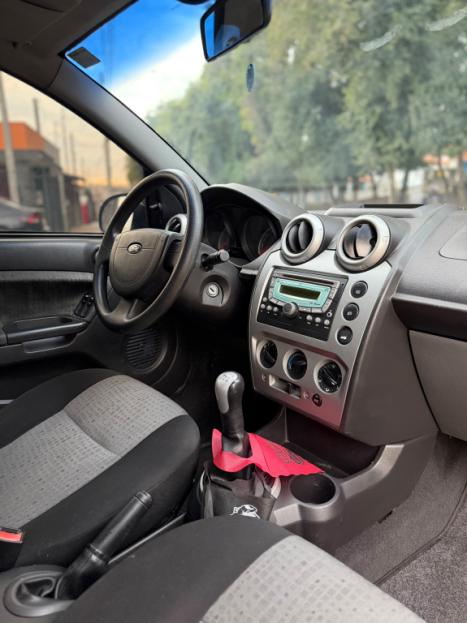 FORD Fiesta Sedan 1.6 4P FLEX, Foto 2