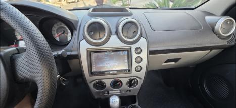 FORD Fiesta Sedan 1.6 4P ROCAM FLEX, Foto 3
