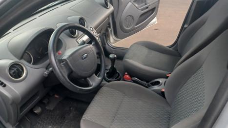 FORD Fiesta Sedan 1.6 4P FLEX, Foto 2