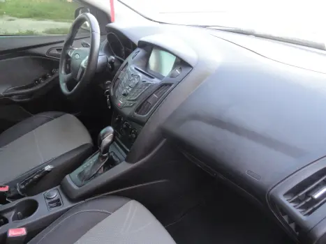 FORD Focus Hatch 1.6 16V 4P FLEX S POWERSHIFT AUTOM�TICO, Foto 19