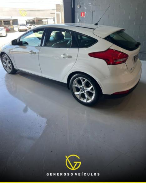FORD Focus Hatch 1.6 16V 4P SE FLEX, Foto 3