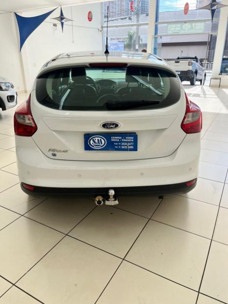 FORD Focus Hatch 1.6 16V 4P SE PLUS FLEX, Foto 4