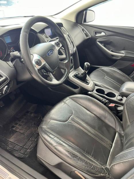 FORD Focus Hatch 1.6 16V 4P SE PLUS FLEX, Foto 13