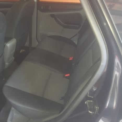 FORD Focus Hatch 1.6 16V 4P FLEX GL, Foto 6