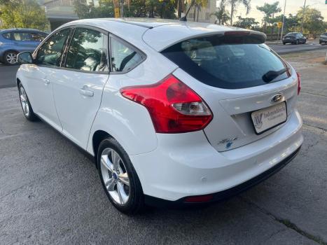 FORD Focus Hatch 1.6 16V 4P SE FLEX, Foto 4