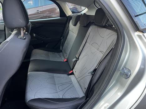 FORD Focus Hatch 1.6 16V 4P FLEX S, Foto 9