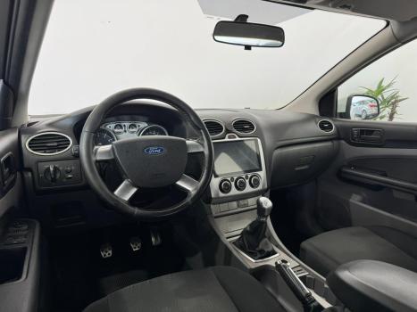 FORD Focus Hatch 1.6 16V 4P SE FLEX, Foto 6