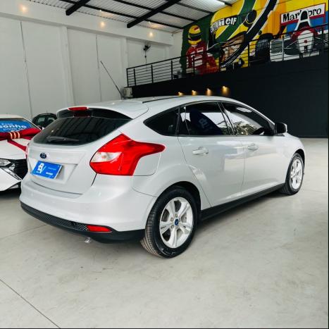 FORD Focus Hatch 1.6 16V 4P SE FLEX, Foto 4