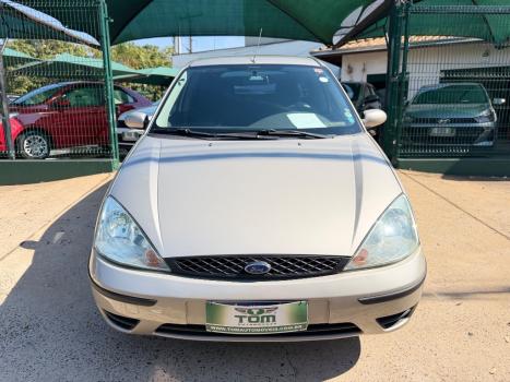 FORD Focus Hatch 1.6 4P, Foto 3