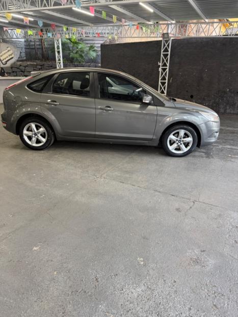 FORD Focus Hatch 1.6 4P GLX, Foto 3