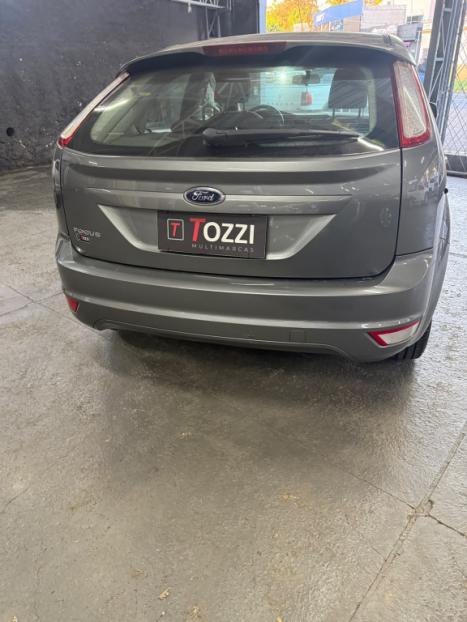 FORD Focus Hatch 1.6 4P GLX, Foto 4