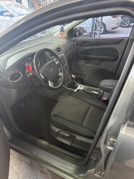 FORD Focus Hatch 1.6 4P GLX, Foto 7